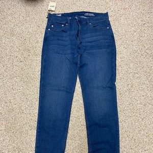 NEW Size: 36x34 MUGSY Lakeshore Jeans
